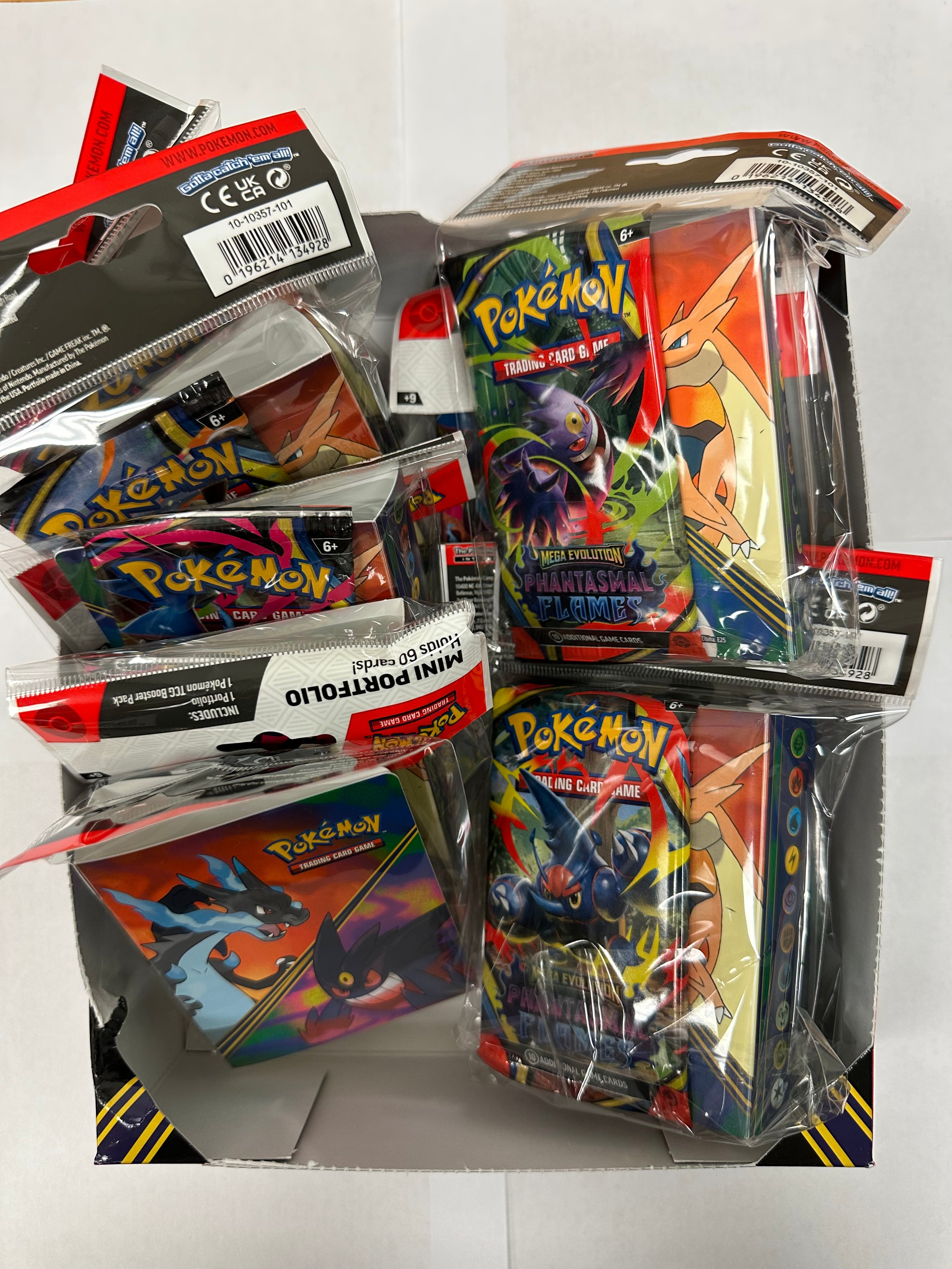 2026 Q1 Mini Portfolio Display (12 Phantasmal Flames Packs)