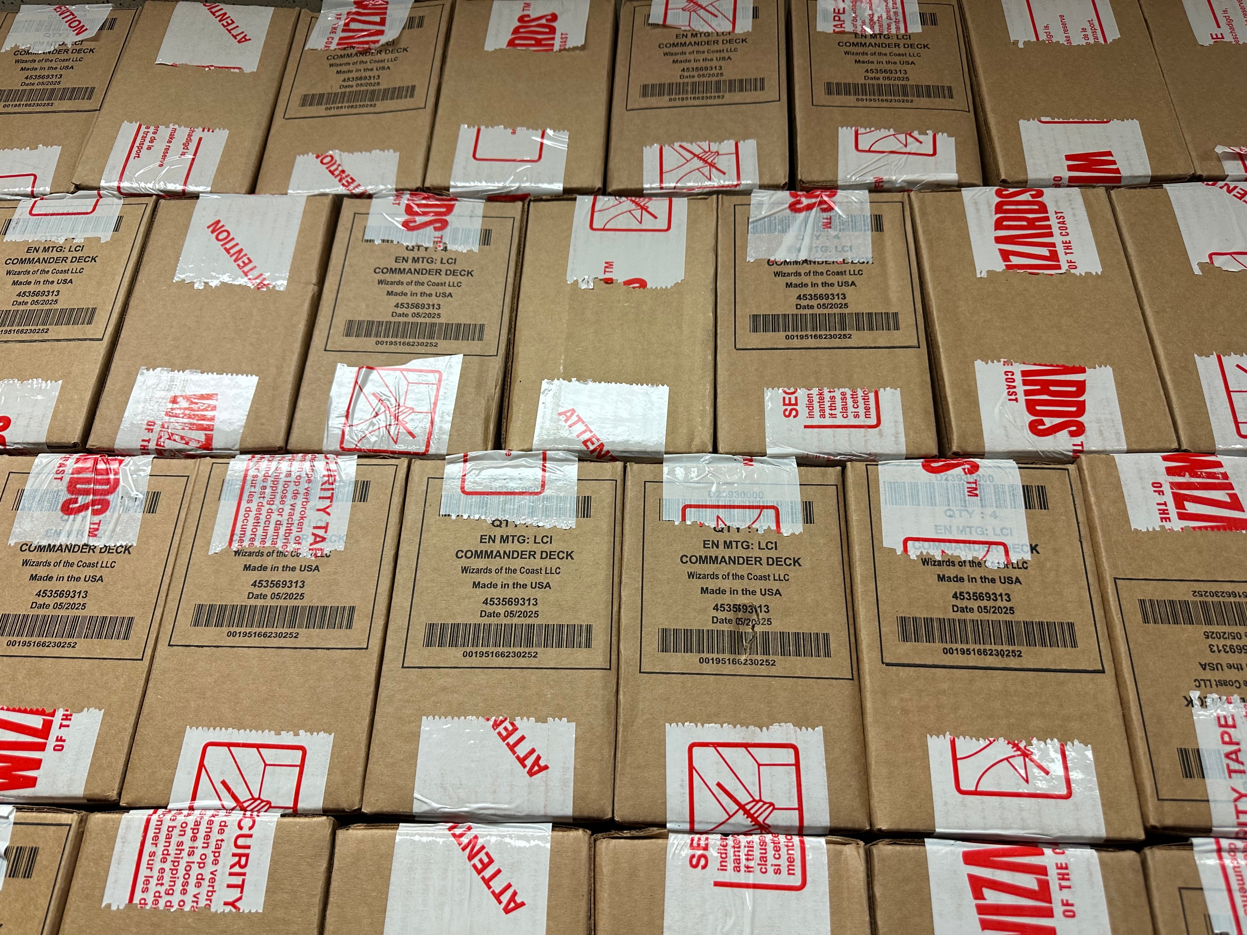 Lost caverns of ixalan commander deck pallet